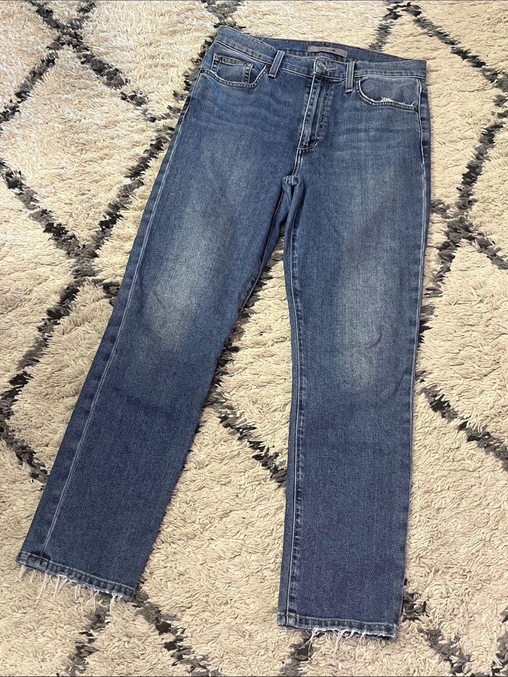 Joe’s Jeans High Rise Straight Ankle Jeans in Calabasas Wash (Size 29). - Picture 2 of 12